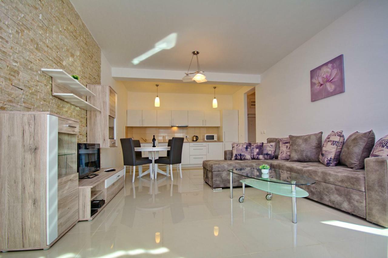 Apartment Dobrota Kotor Eksteriør billede